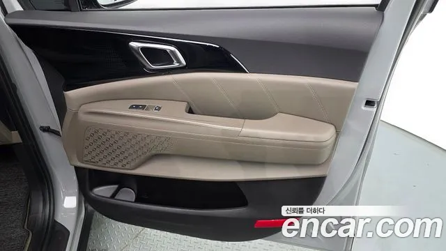 Kia Carnival — фото 24