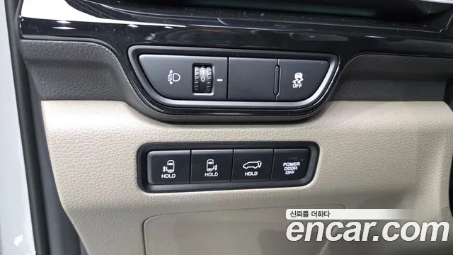 Kia Carnival — фото 27