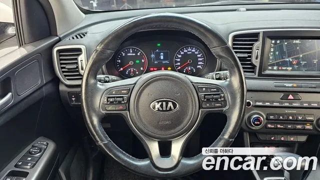 Kia Sportage — фото 13
