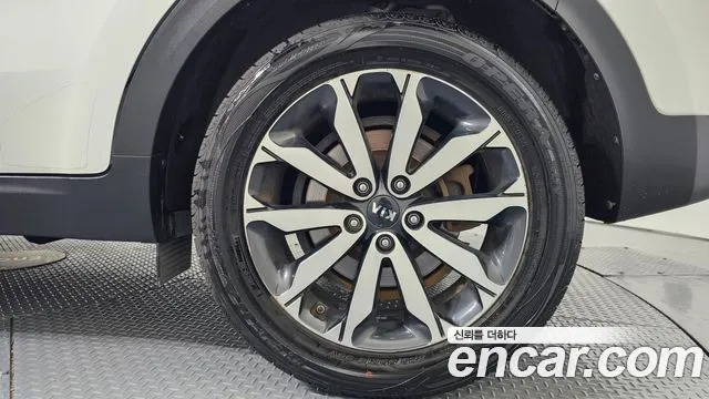 Kia Sportage — фото 21
