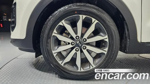 Kia Sportage — фото 5