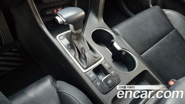 Kia Sportage — фото 9