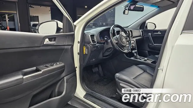 Kia Sportage — фото 10