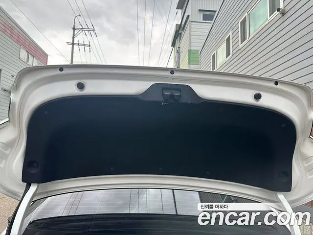 Hyundai Avante — фото 19
