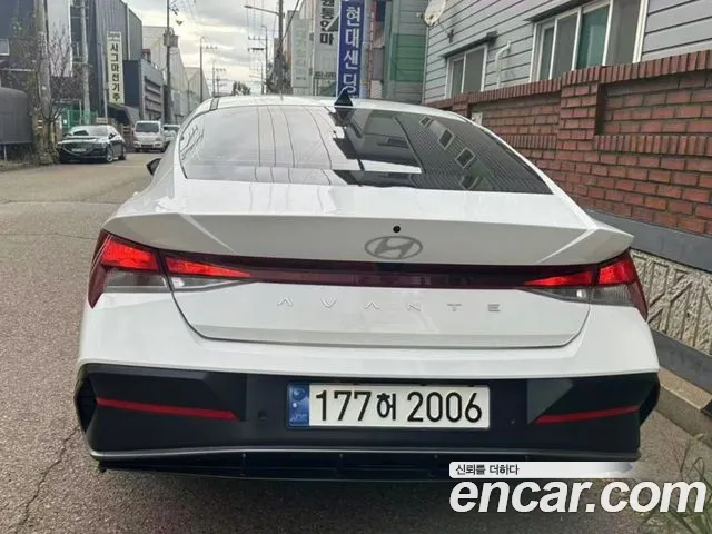 Hyundai Avante — фото 3