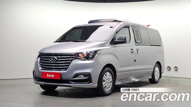 Hyundai Starex — фото 1