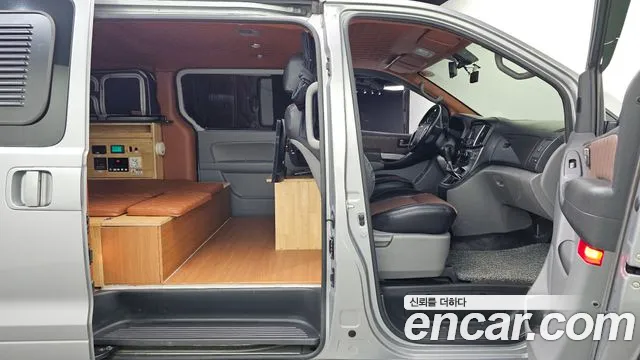 Hyundai Starex — фото 12