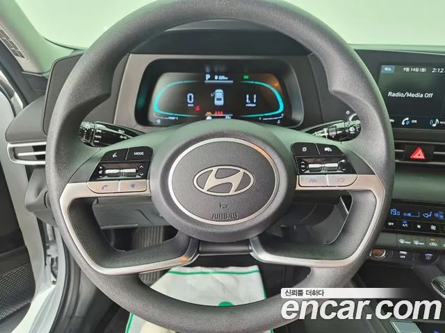 Hyundai Avante — фото 12