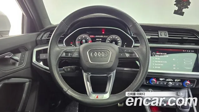 Audi Q3 — фото 13