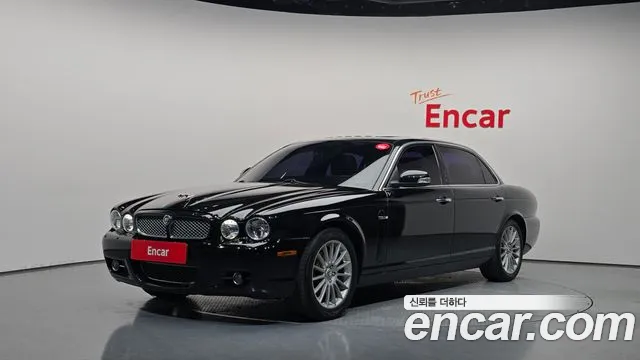 Jaguar XJ — фото 1