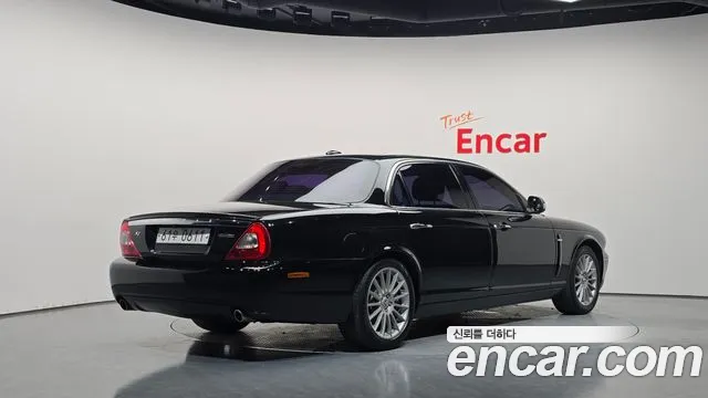 Jaguar XJ — фото 2