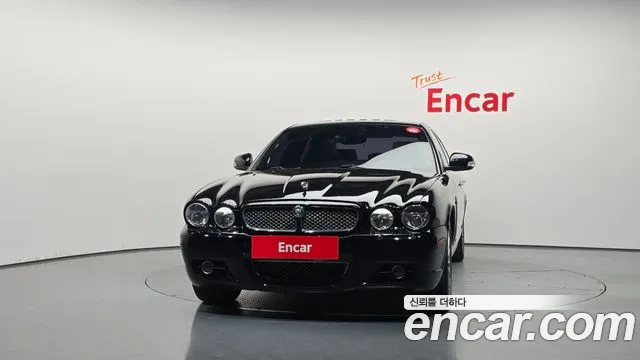 Jaguar XJ — фото 3
