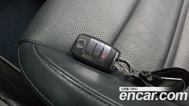 Kia Sorento — фото 14