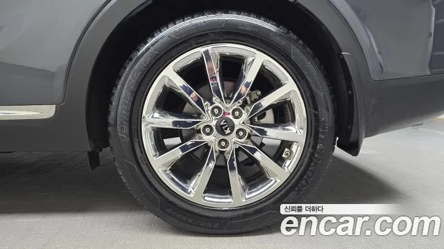 Kia Sorento — фото 20