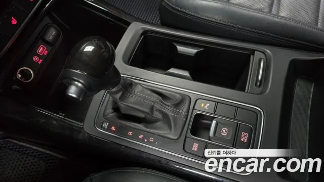 Kia Sorento — фото 7