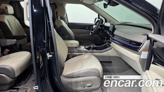 Kia Carnival — фото 11