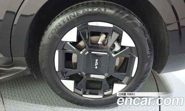 Kia Carnival — фото 21