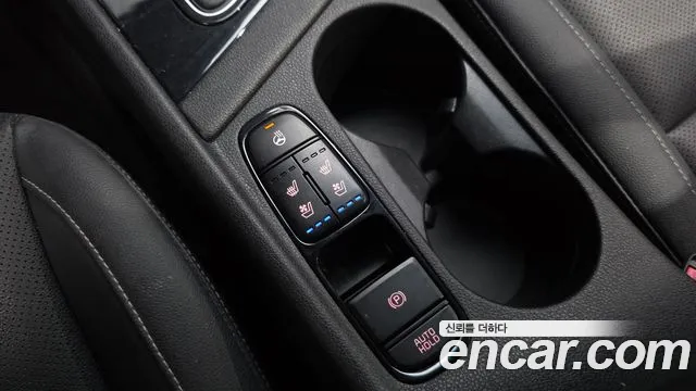Kia Niro — фото 18