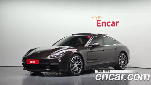 Porsche Panamera — фото 1