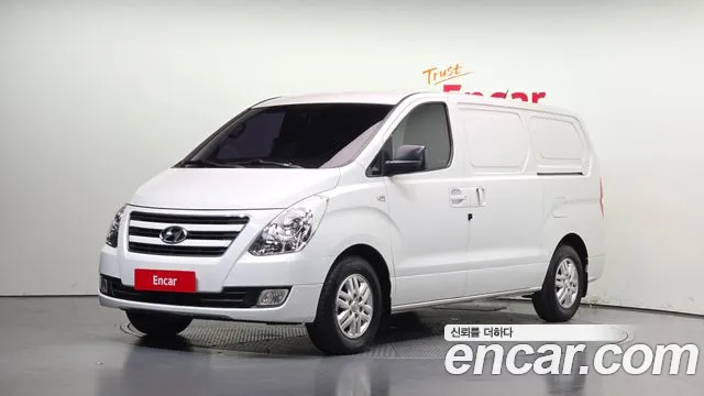 Hyundai Starex — фото 1