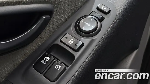 Hyundai Starex — фото 14