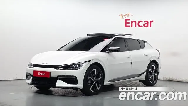 Kia EV6 — фото 1