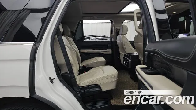 Ford Expedition — фото 12