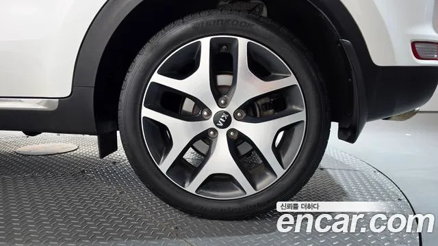 Kia Sportage — фото 21