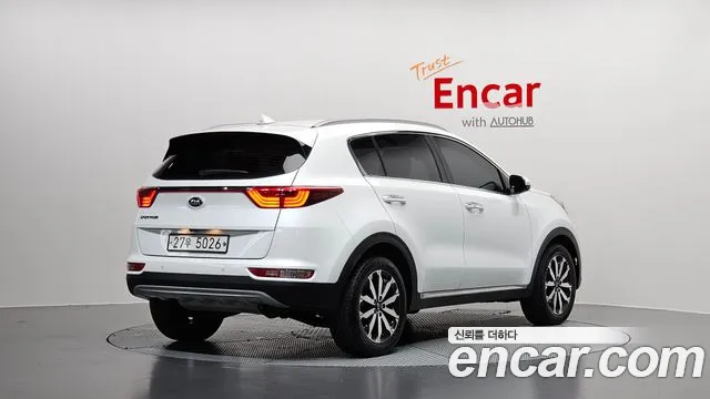 Kia Sportage — фото 1