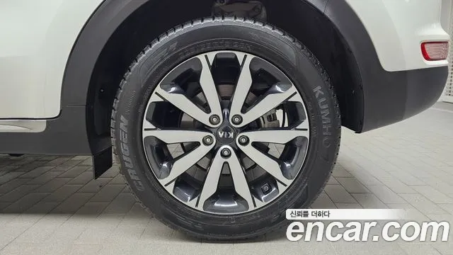 Kia Sportage — фото 21