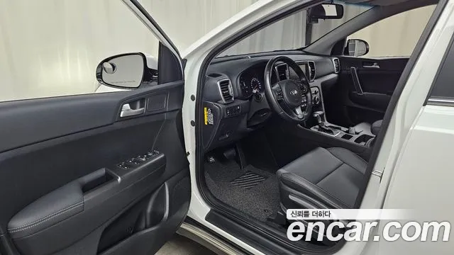 Kia Sportage — фото 9