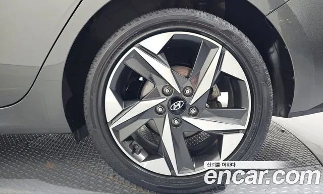 Hyundai Avante — фото 21