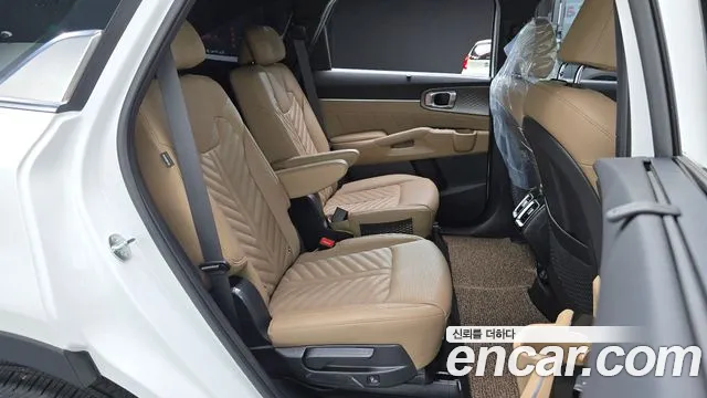 Kia Sorento — фото 10