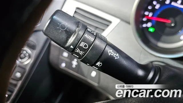 Hyundai Avante — фото 27