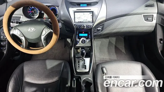 Hyundai Avante — фото 7