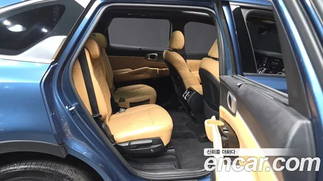 Kia Sorento — фото 12