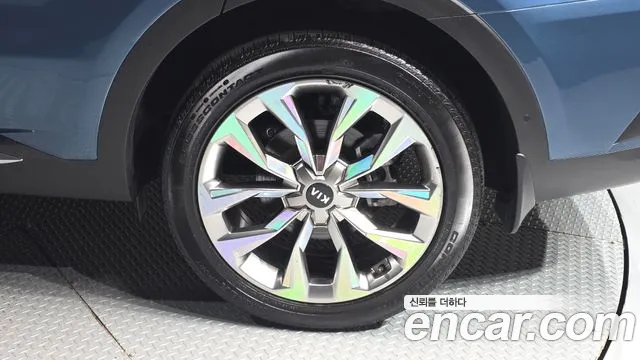 Kia Sorento — фото 21