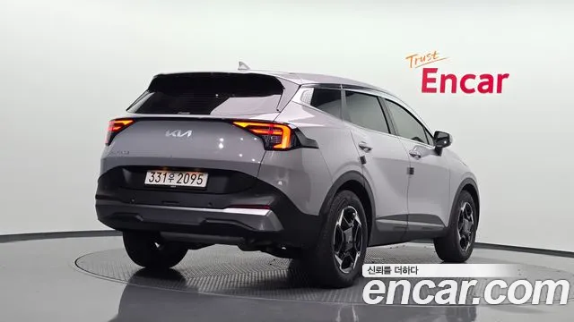 Kia Sportage — фото 1