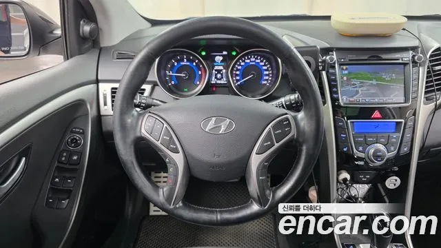 Hyundai i30 — фото 13