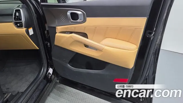 Kia Sorento — фото 24