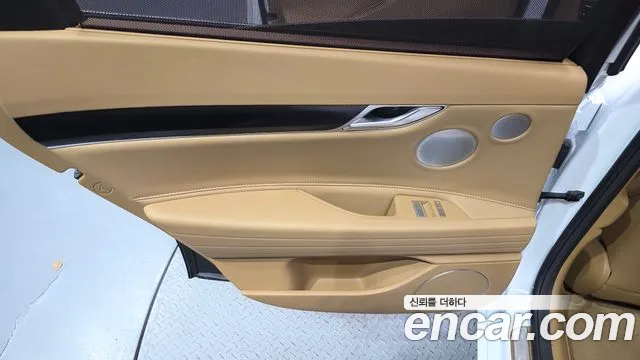 Genesis G80 — фото 25