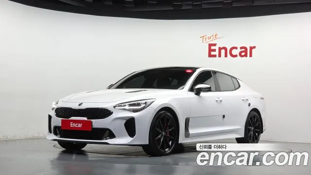 Kia Stinger — фото 1