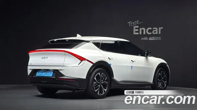 Kia EV6 — фото 1