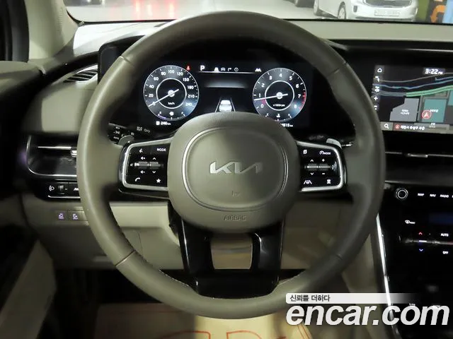 Kia Carnival — фото 11