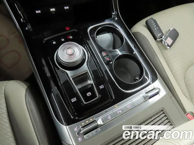 Kia Carnival — фото 14