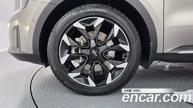 Kia Sorento — фото 5