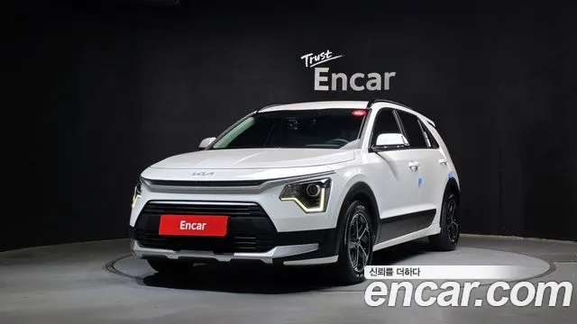 Kia Niro — фото 1