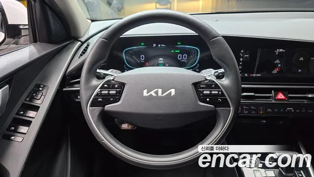 Kia Niro — фото 13
