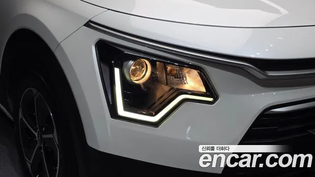 Kia Niro — фото 22