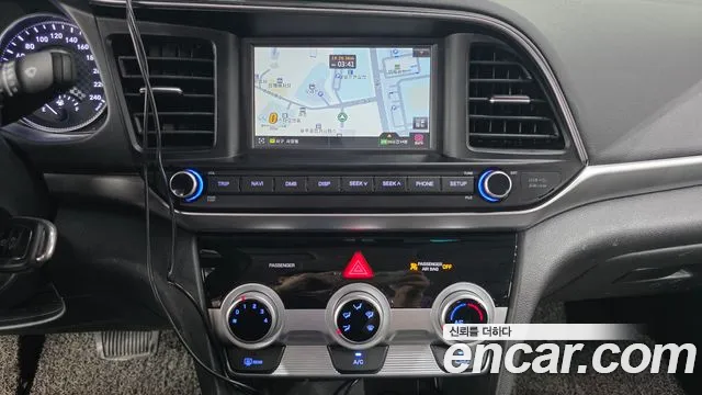 Hyundai Avante — фото 12